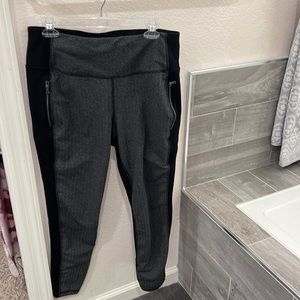 Thick and neat workout leggings